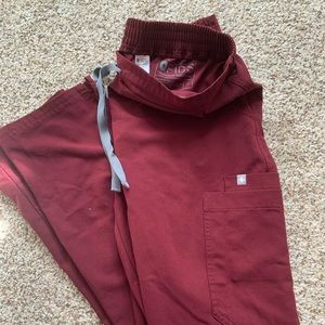 Women’s burgundy Fig scrub pants!